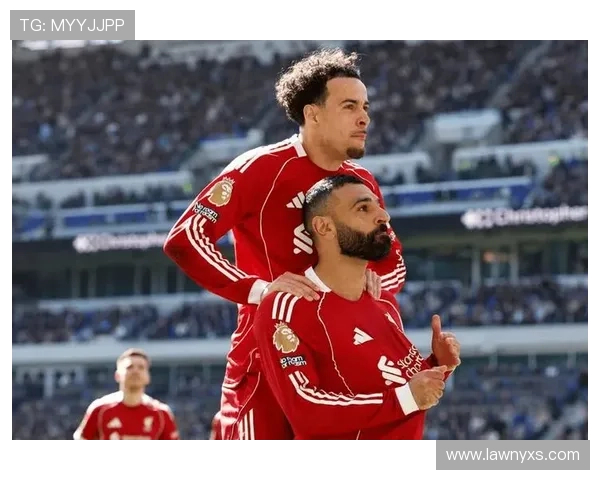 萨拉赫建功范戴克绝杀利物浦客场胜埃弗顿